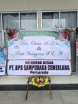 Karangan Bunga Papan Pernikahan Palangkaraya 0857-5079-9775