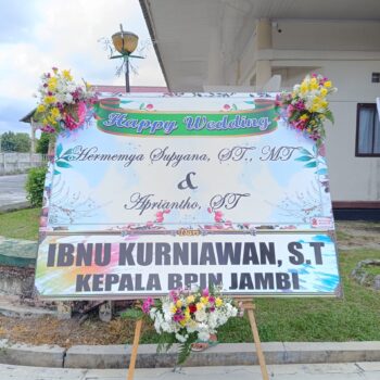 Karangan Bunga Papan Ucapan 074