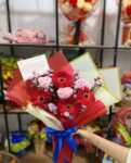 Buket Gerbera & Mawar Pink – Merah Ceria Penuh Arti