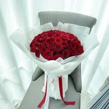 Buket 33 Mawar Merah Premium – Simbol Cinta Sejati