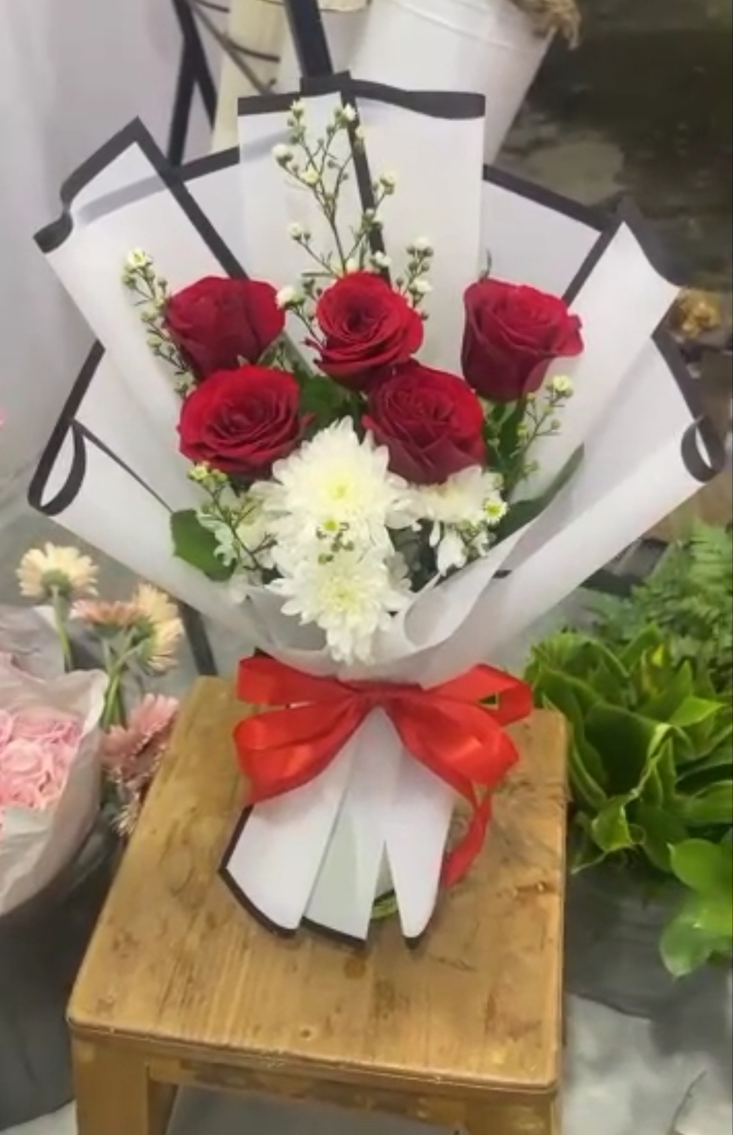 Karangan Bunga Event Pameran – Tampilkan Kesan Elegan dan Profesional di Setiap Acara