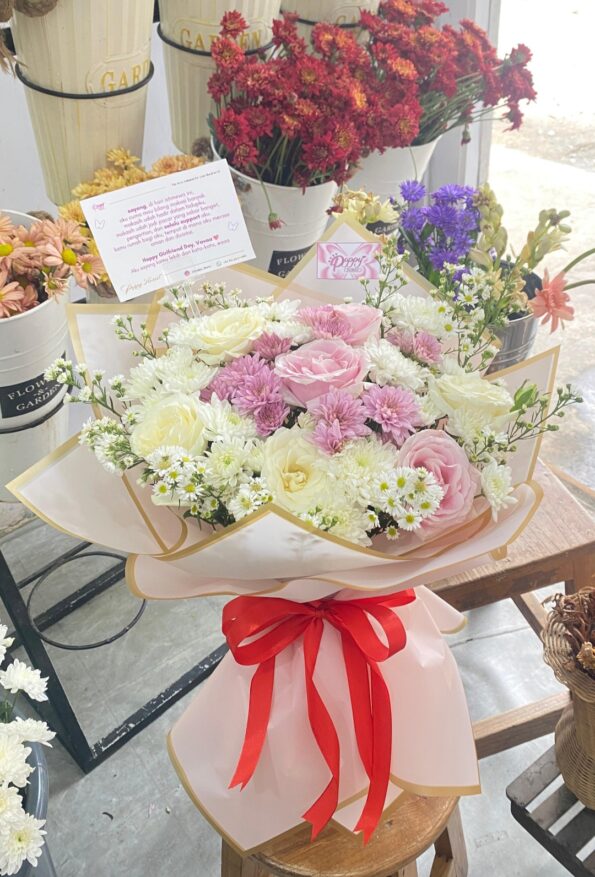 Bunga Hiasan Meja: Ide Dekorasi Cantik untuk Rumah, Kantor, dan Acara Spesial