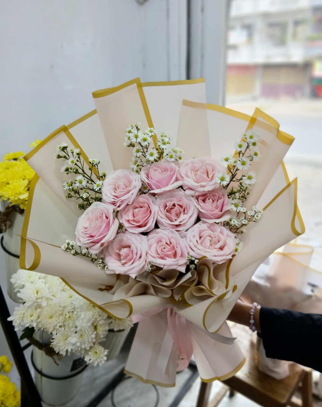 Bunga Edelweis Melambangkan Keteguhan, Keabadian, dan Cinta yang Tulus