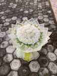 buket mawar putih whitelove segar palangkaraya