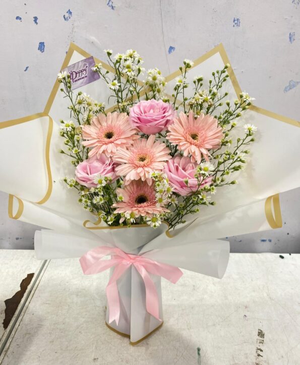 Pesona Pernikahan dan Bunga Ucapan yang Selalu Jadi Simbol Kasih Sayang